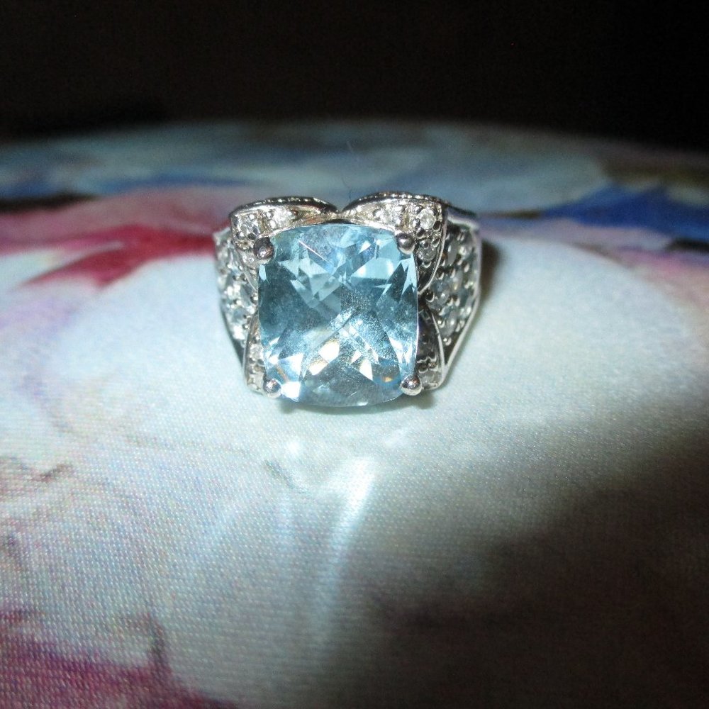Raquel Welch Ring